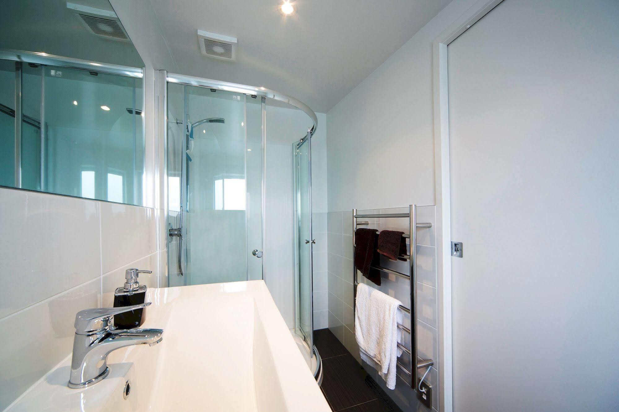 Kohimarama Beach Bed & Breakfast - Style And Privacy In Superb Location Auckland Exteriör bild